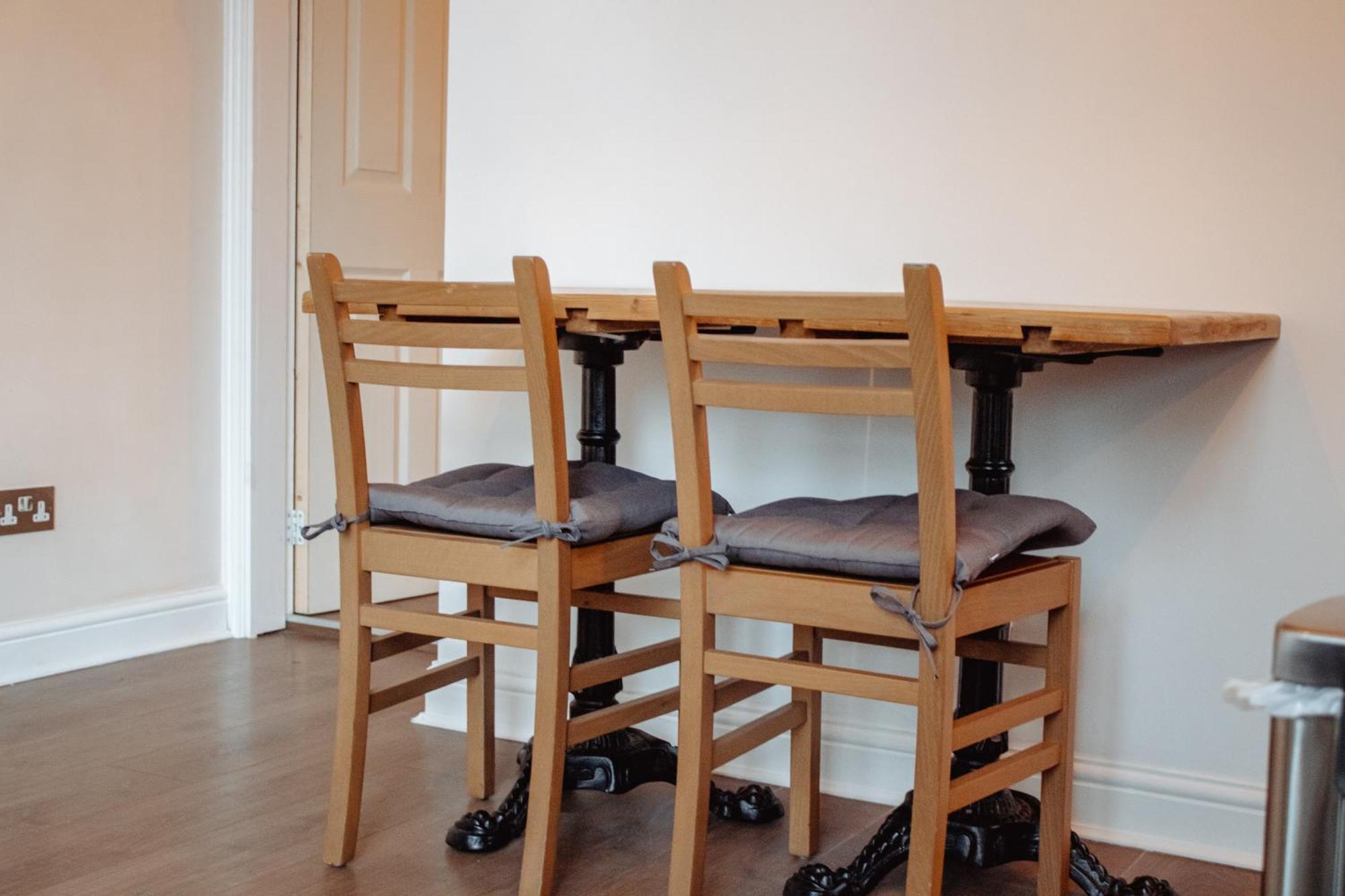 Spacious Flat With Free Parking Apartment Harrogate Bagian luar foto