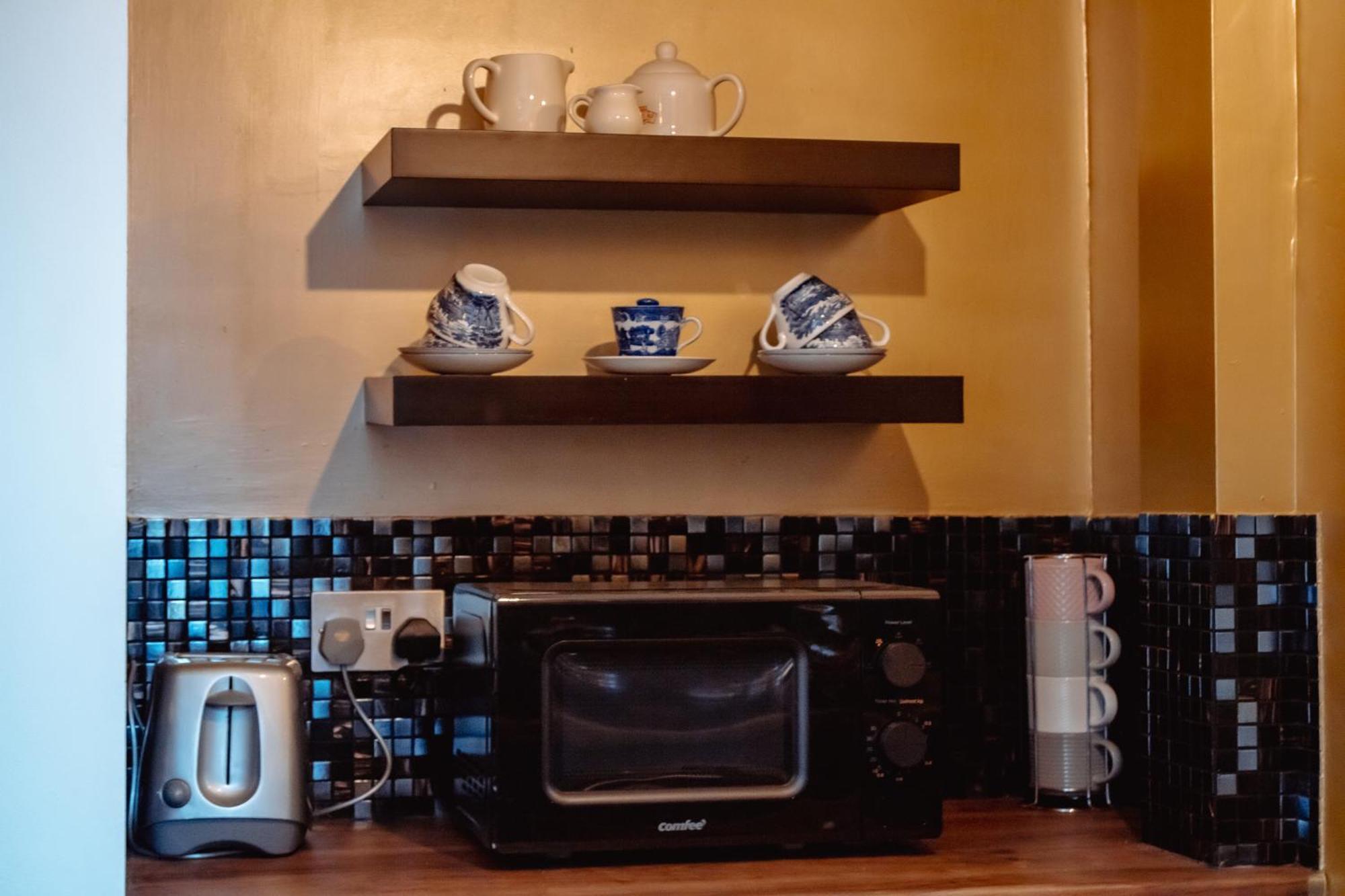 Spacious Flat With Free Parking Apartment Harrogate Bagian luar foto