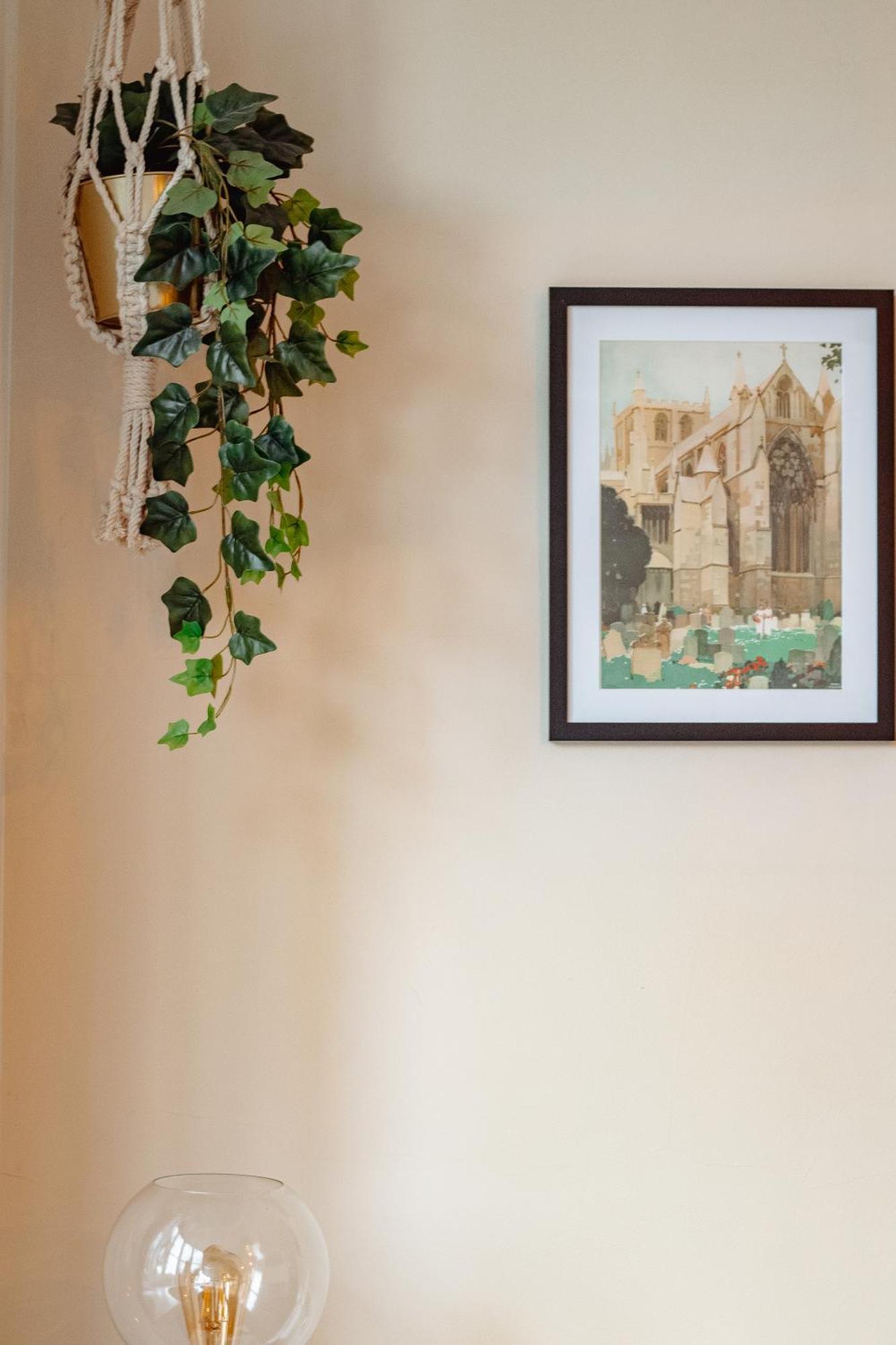 Spacious Flat With Free Parking Apartment Harrogate Bagian luar foto