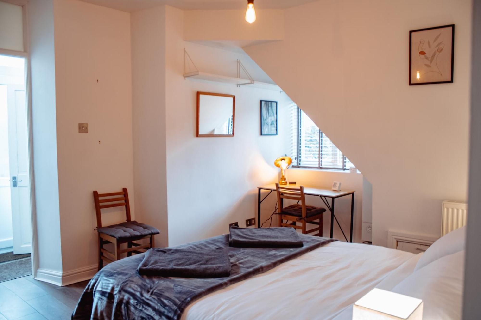 Spacious Flat With Free Parking Apartment Harrogate Bagian luar foto