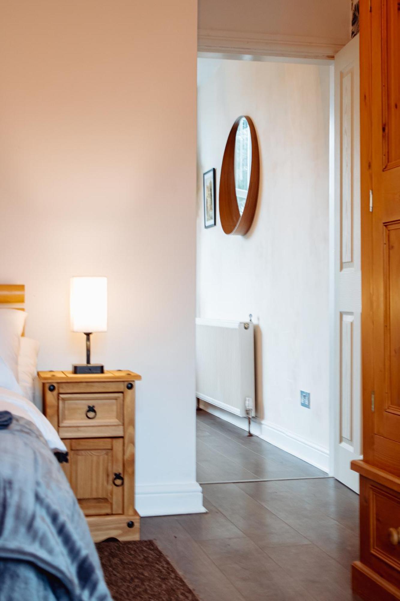 Spacious Flat With Free Parking Apartment Harrogate Bagian luar foto