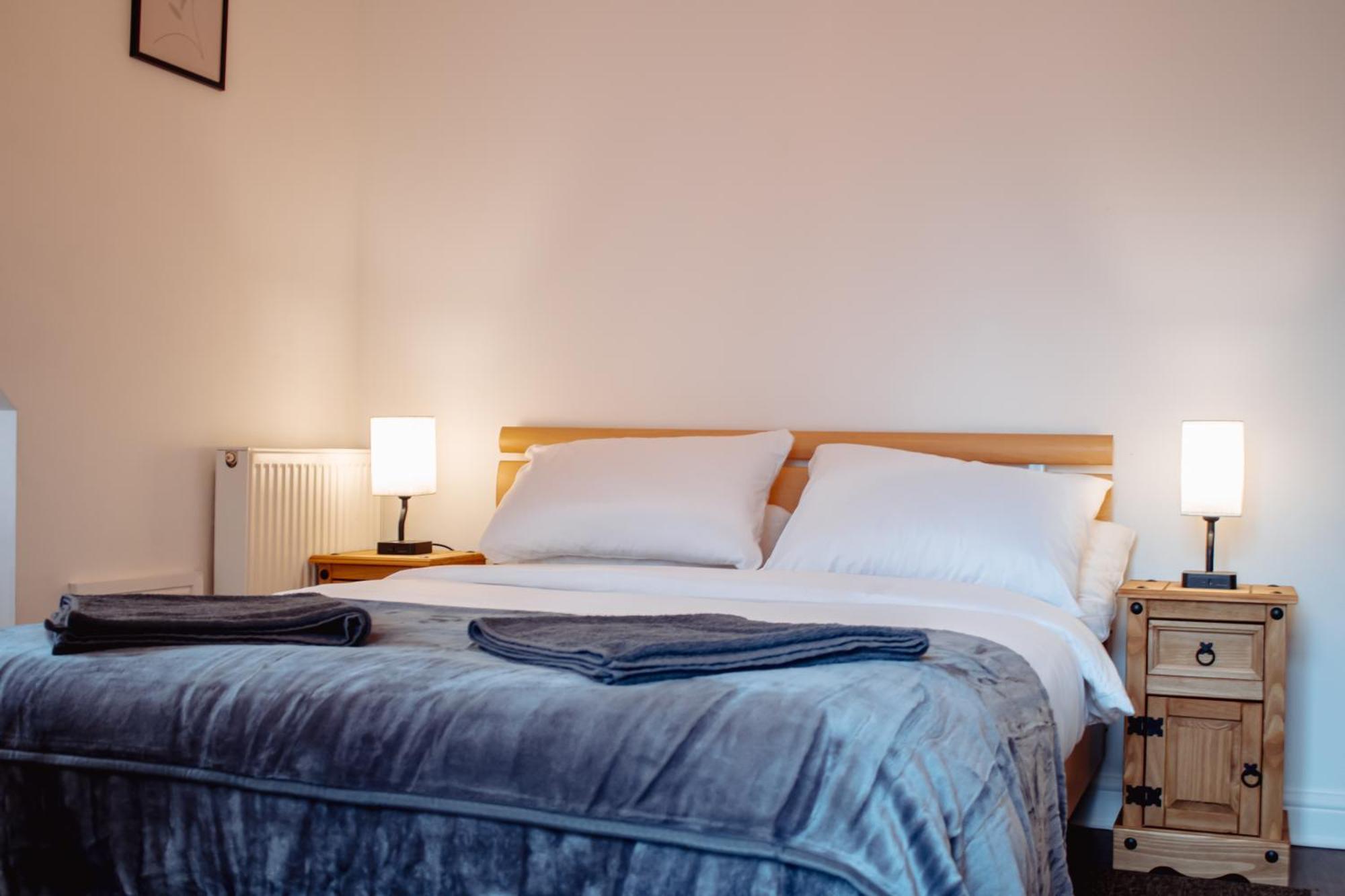 Spacious Flat With Free Parking Apartment Harrogate Bagian luar foto